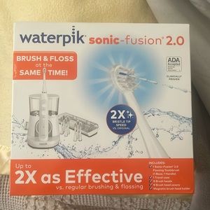 Waterpik Sonic-Fusion 2.0 Brush & floss at the same time